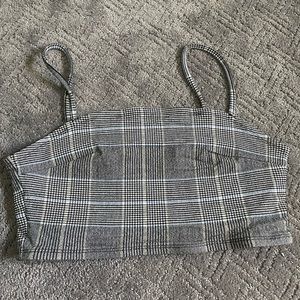 Garage pattern cropped tank